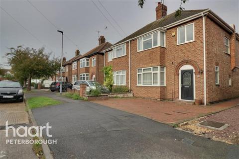 3 bedroom semi-detached house to rent, Edwalton Avenue