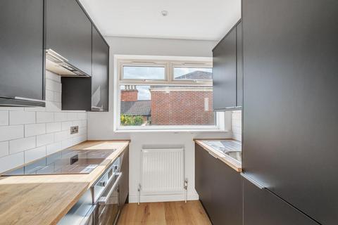4 Blythe Close, London, SE6 4UW