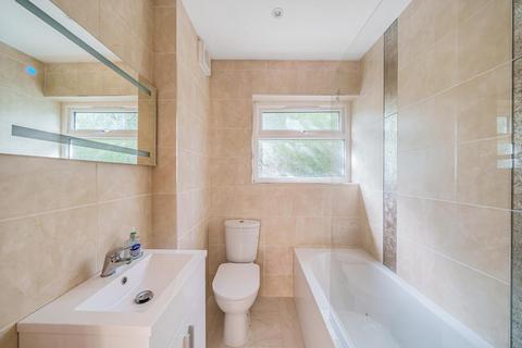 4 Blythe Close, London, SE6 4UW