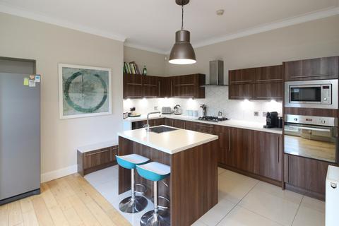 29 Boswall Drive, Edinburgh, EH5 2DU