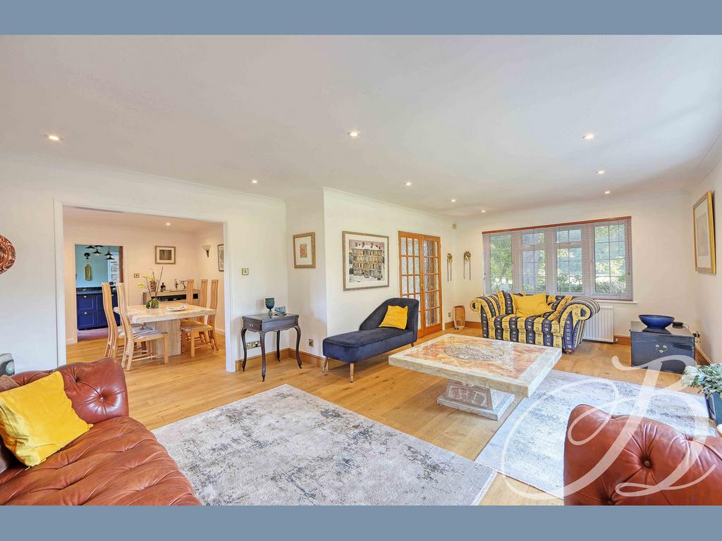 Bray Village, Bray, SL6 5 bed detached house for sale £1,695,000
