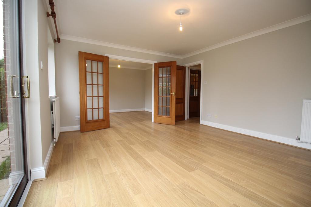 Cox Green Area, Maidenhead 4 bed detached house for sale £750,000