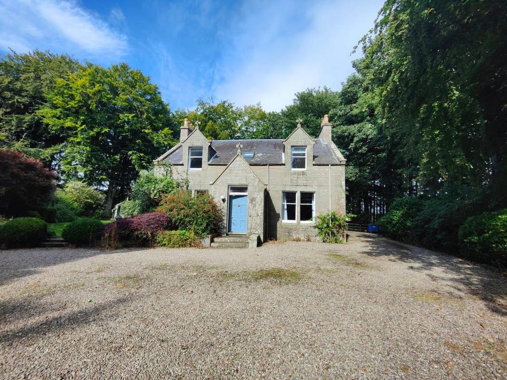 Slade House, Carnoustie, Angus, DD11 2RE 6 bed detached villa £560,000