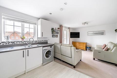 Flat 3, 34 Diamond Drive, Didcot, OX11 6HB