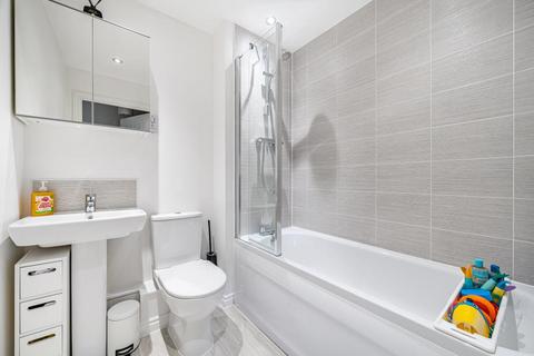 Flat 3, 34 Diamond Drive, Didcot, OX11 6HB