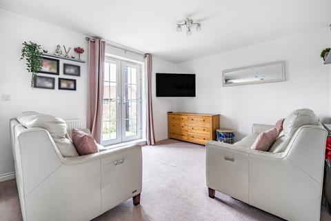 Flat 3, 34 Diamond Drive, Didcot, OX11 6HB