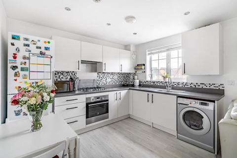 Flat 3, 34 Diamond Drive, Didcot, OX11 6HB