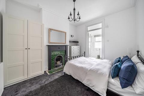 33 Knowles Hill Crescent, London, SE13 6DT