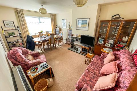 2 bedroom bungalow for sale, Talyllyn Drive, Tywyn, Gwynedd, LL36