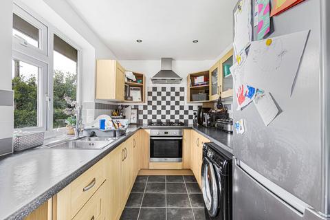 2 bedroom maisonette for sale, Margarets Close, Potters Bar, EN6