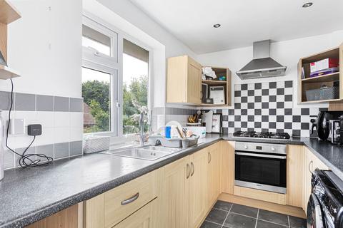 2 bedroom maisonette for sale, Margarets Close, Potters Bar, EN6