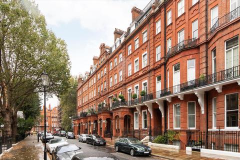 3 bedroom apartment for sale, Cadogan Square, Knightsbridge, London, SW1X