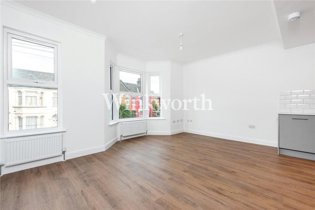 Drayton Road, London, N17 2 bed apartment £1,700 pcm (£392 pw)