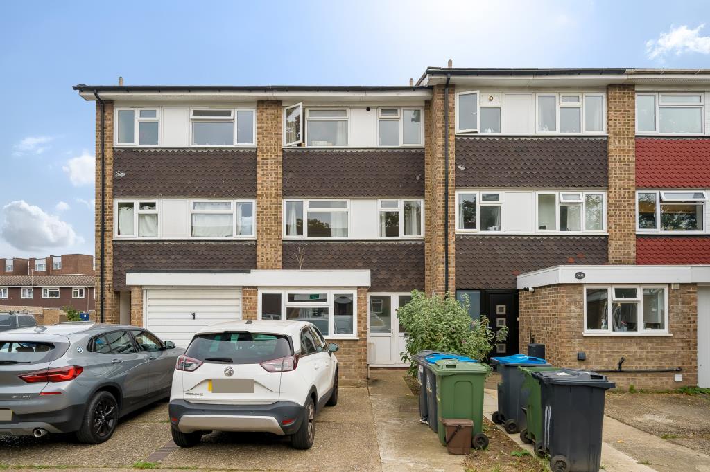 Surbiton, Surrey, KT5 6 bed terraced house for sale £675,000