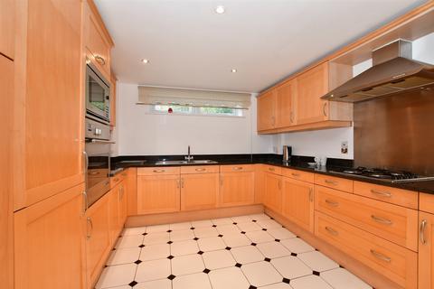 3 bedroom ground floor flat for sale, The Avenue, Beckenham, Kent