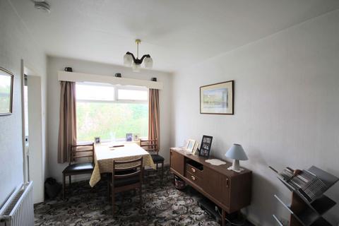 8 Chestnut Close, Greetland, Halifax, HX4 8HX