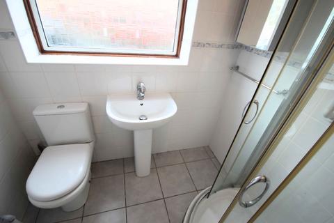 8 Chestnut Close, Greetland, Halifax, HX4 8HX