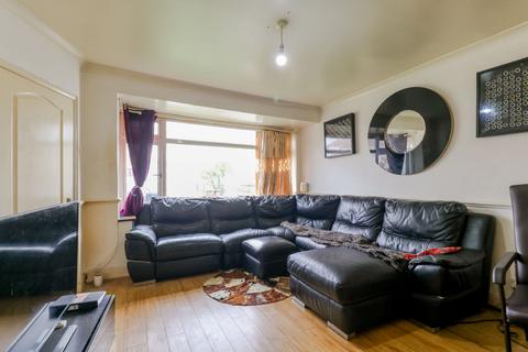 21 Albany Park Avenue, Enfield, EN3 5NT