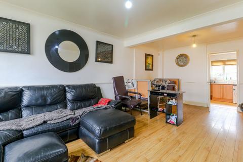 21 Albany Park Avenue, Enfield, EN3 5NT