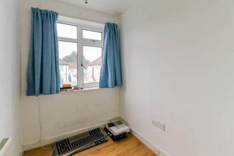 21 Albany Park Avenue, Enfield, EN3 5NT