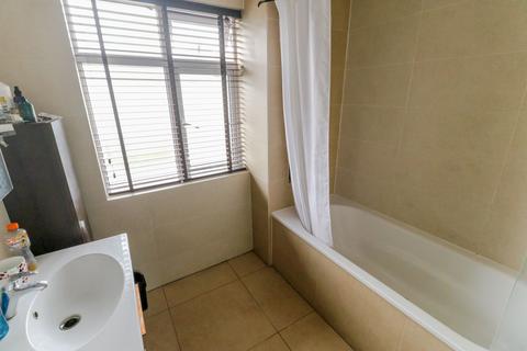 21 Albany Park Avenue, Enfield, EN3 5NT