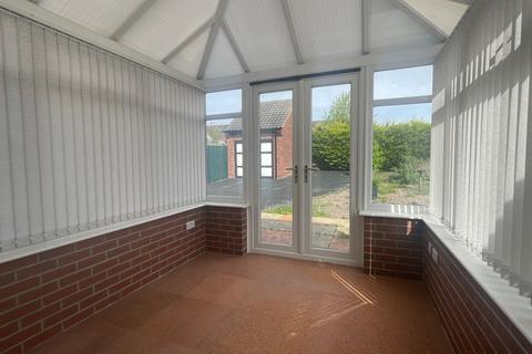 2 bedroom bungalow for sale, Hawkshead Grove, Lincoln, Lincolnshire, LN2