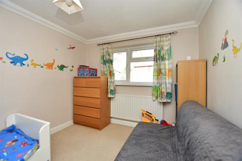 24 Charles Drive, Cuxton, Rochester, ME2 1DP