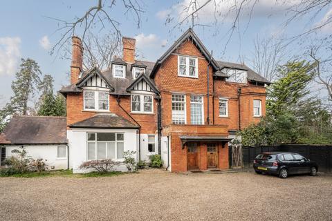 undefined, Egerton Road, Weybridge, KT13