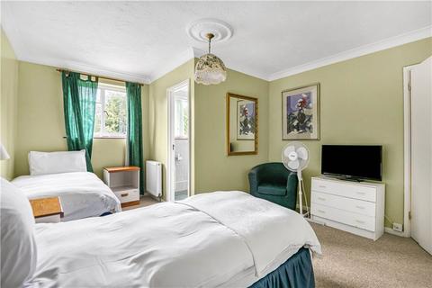 3 bedroom apartment for sale, High Street, Bramley, Guildford, Surrey, GU5
