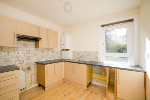 10/2 Restalrig Circus, Edinburgh, EH7 6HL