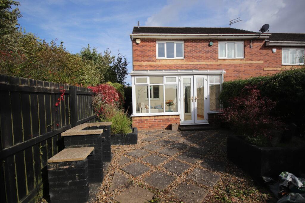 87 Redewood Close, East Denton, Newcastle NE5 2NZ 2 bed end of terrace