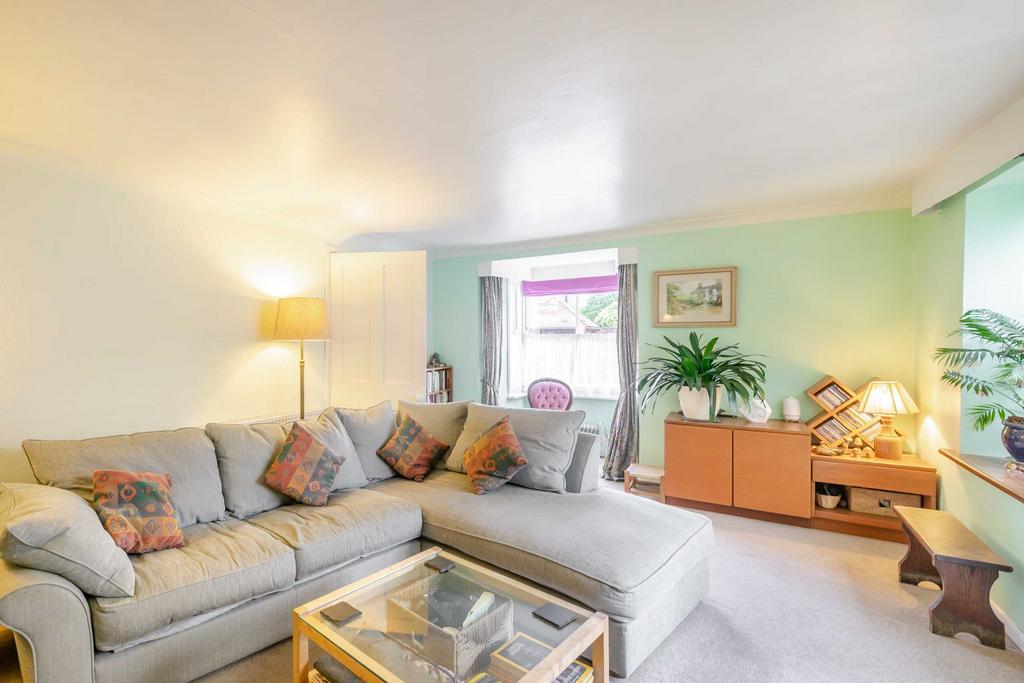 Walford Road, RossonWye 3 bed detached house for sale £325,000