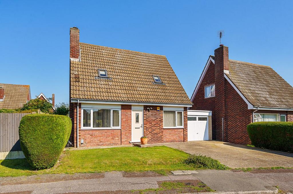 Studley Road, Wootton, Bedford 3 bed detached house for sale £350,000