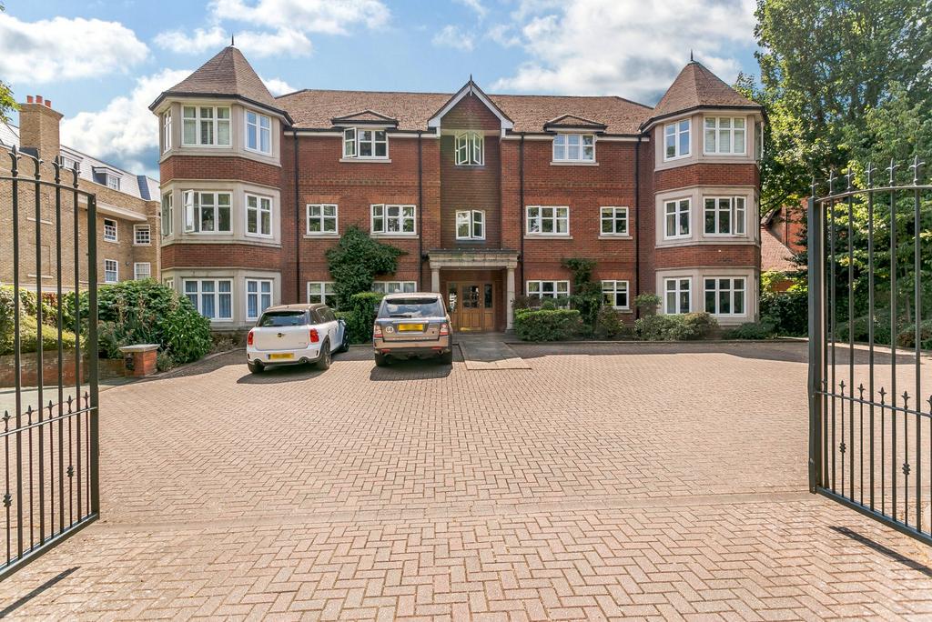 Warbeck House, 46 Queens Road, Weybridge, Kt13 2 Bed Apartment To Rent 