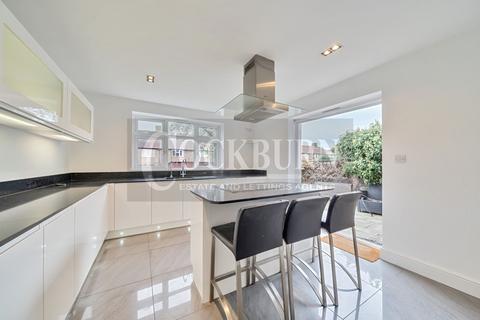 59 Widecombe Road, London, SE9 4HH