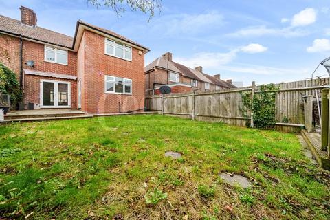 59 Widecombe Road, London, SE9 4HH