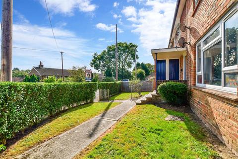 2 bedroom ground floor flat for sale, Greatpin Croft, Fittleworth, West Sussex