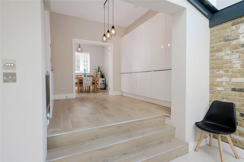 37 Park Road, Kingston Upon Thames, KT2 6BX