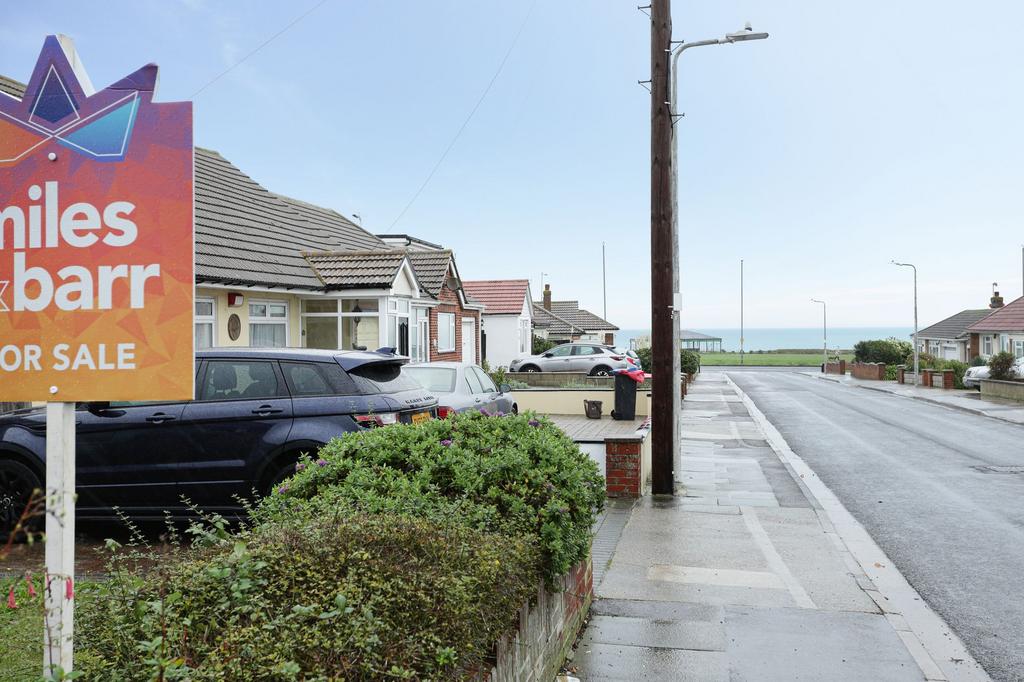 Clarence Avenue, Margate, CT9 3 bed detached bungalow for sale £475,000