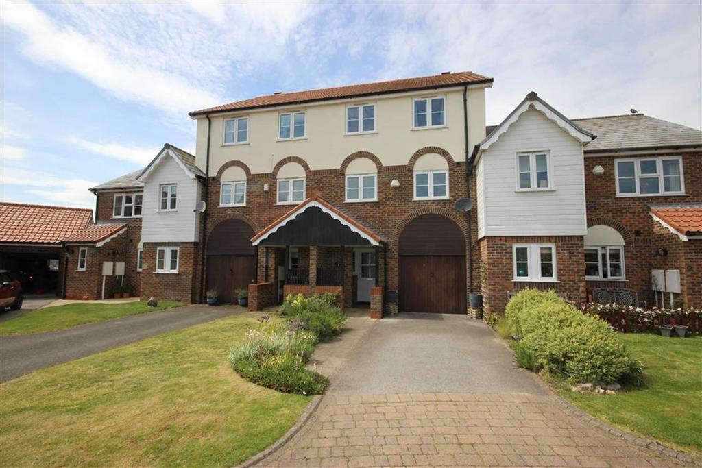 The Moorings, Burton Waters, Lincoln, Lincolnshire 4 bed townhouse £