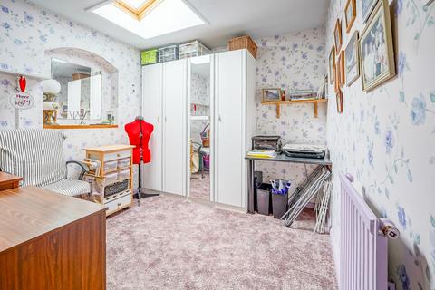 62 Ashfield Road, Carterton, OX18 3QZ