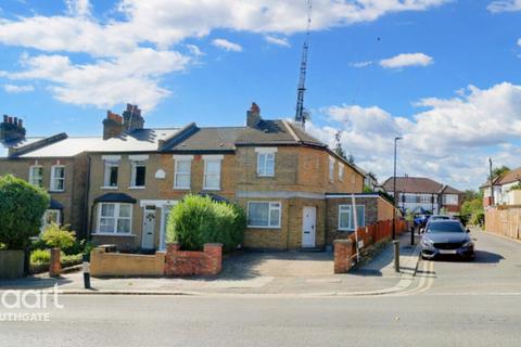 87 Avenue Road, London, N14 4DH