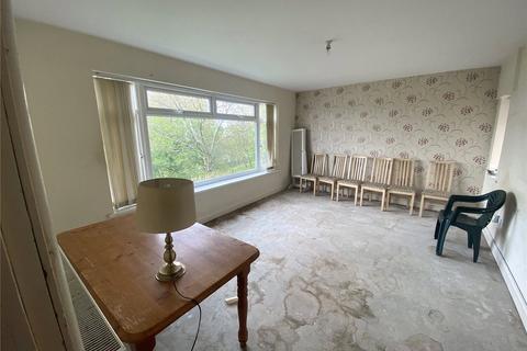 4 bedroom property for sale, Heckmondwike Road, Dewsbury, West Yorkshire, WF13