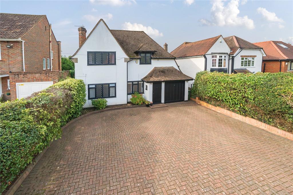 Watford, Hertfordshire WD17 4 bed detached house for sale £1,000,000