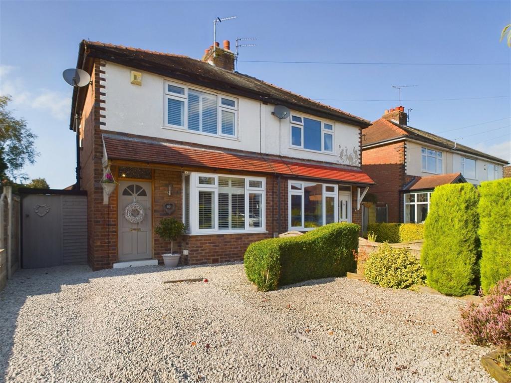 Calder Avenue, Ormskirk, Lancashire... 2 bed semidetached house £235,000