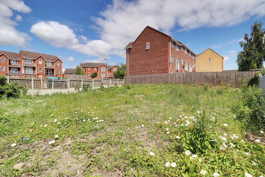 Sandringham Court, Streethouse, Pontefract WF7 6DH Plot for sale £65,000