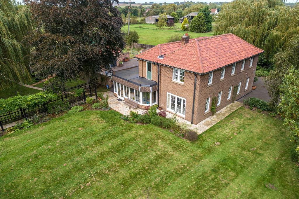 Station Road, Graizelound, Haxey, Doncaster, DN9 4 bed equestrian