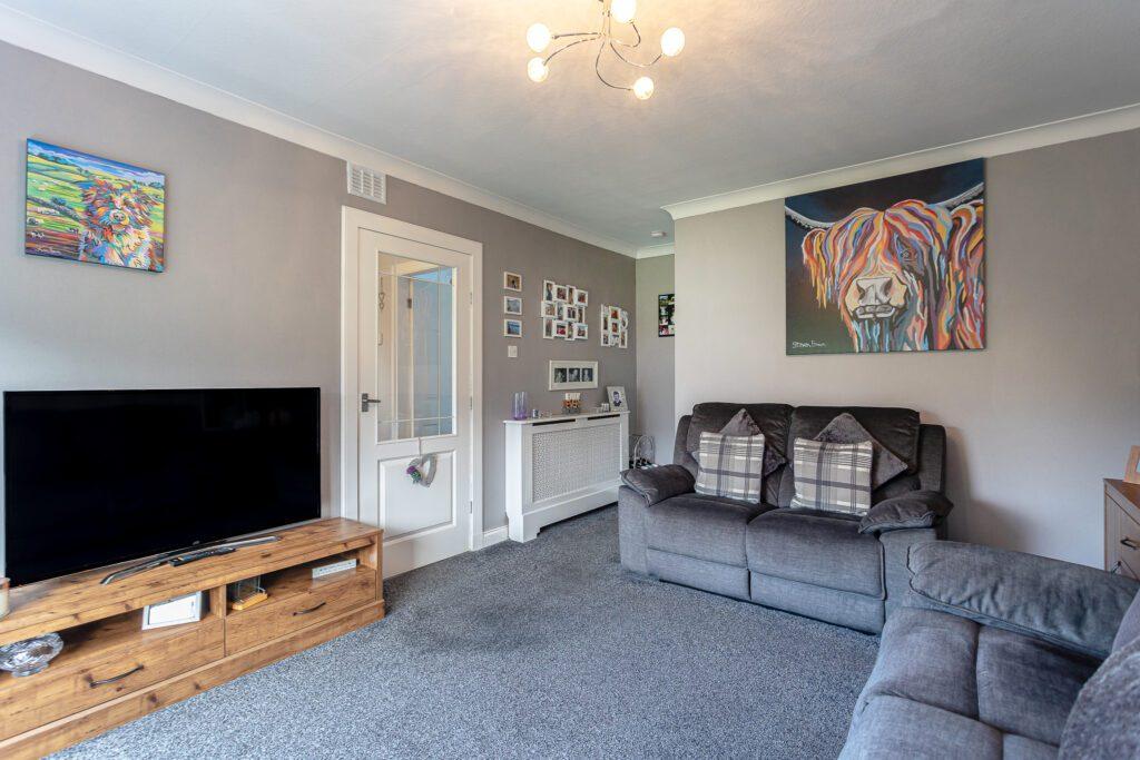 Malcolm Drive, Larbert, FK5 3 bed semidetached house for sale £215,000