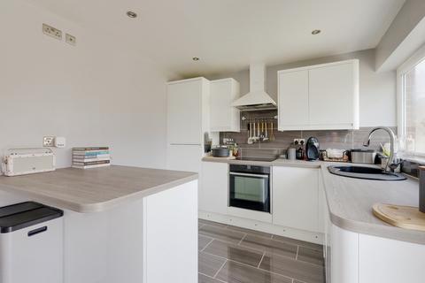 125 Conway Avenue, Great Wakering, Southend-on-sea, SS3 0BH