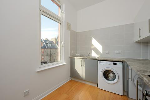 3 bedroom flat to rent, Carmelite Street, Aberdeen AB11